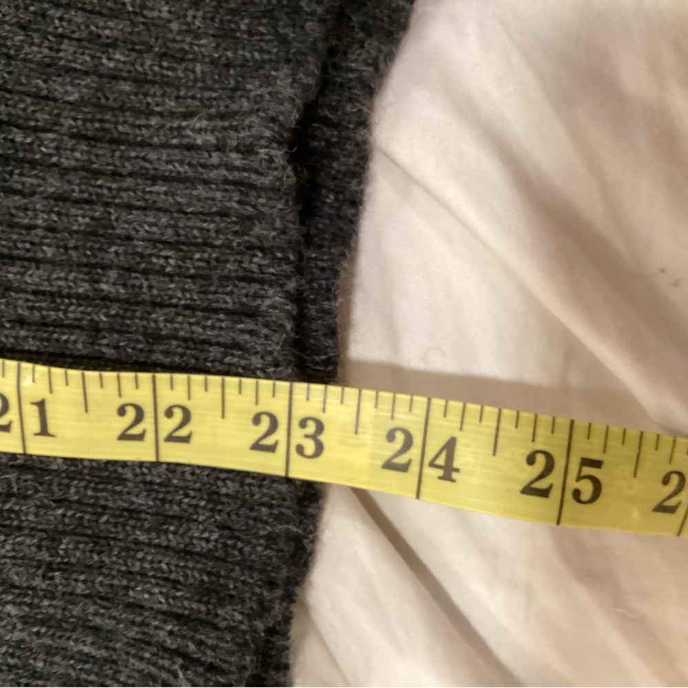 Vintage Pure Wool Patterned Sweater circa 1960s - Picture 4 of 8